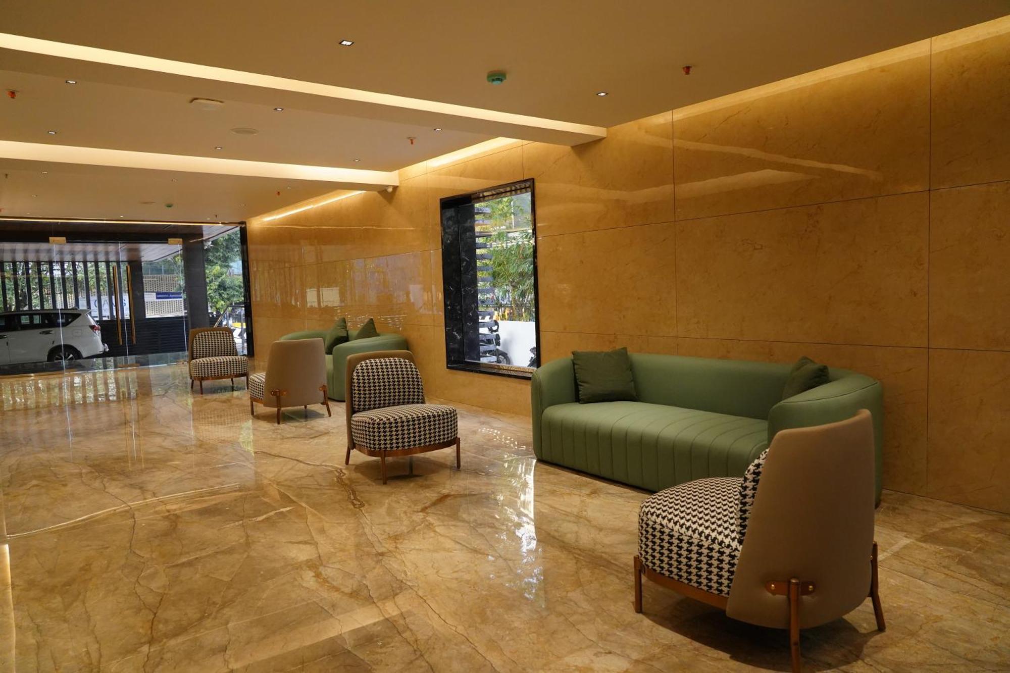Hotel The Kings Park Grand-Near Us Consulate Madrás Exterior foto