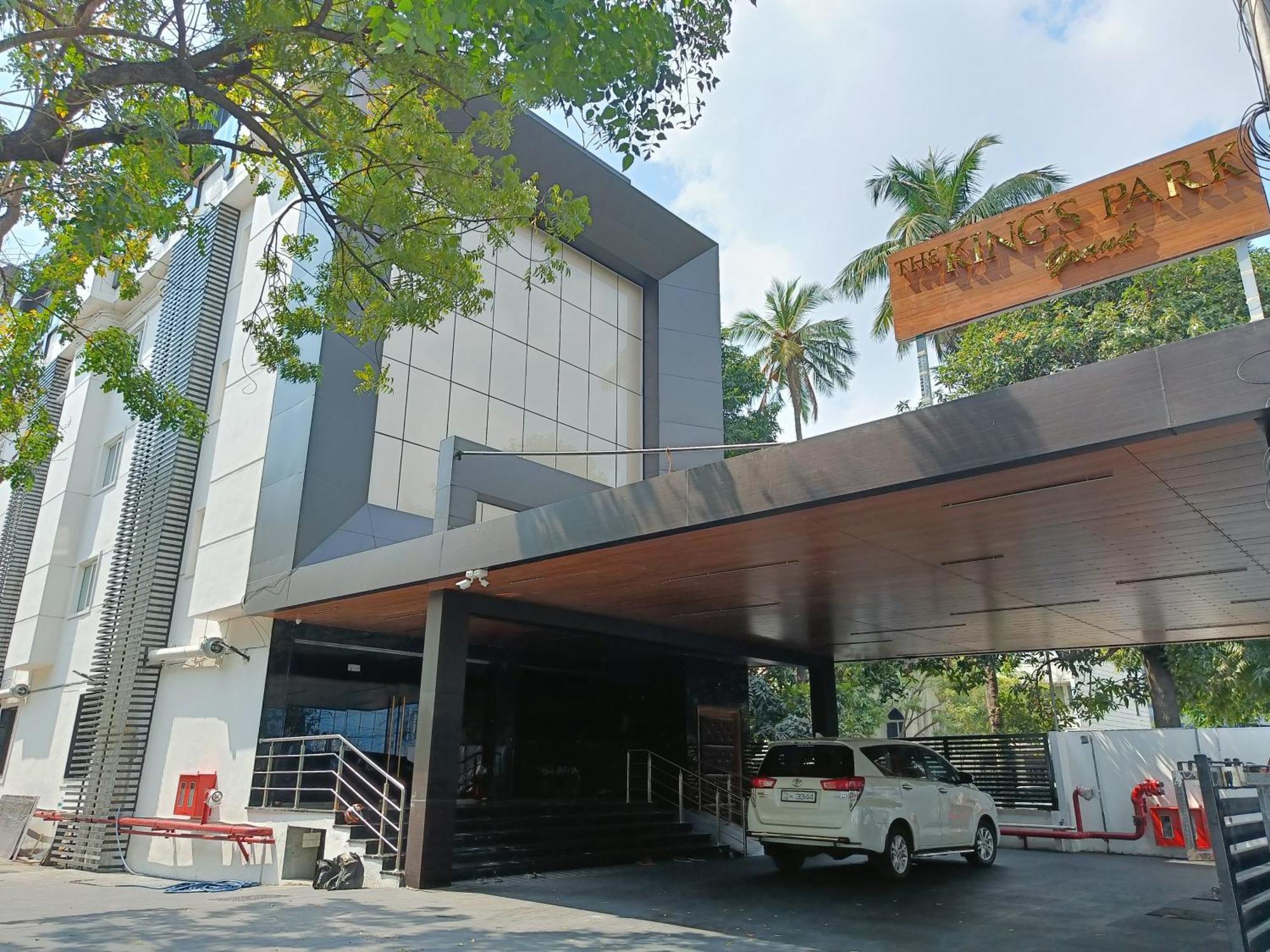 Hotel The Kings Park Grand-Near Us Consulate Madrás Exterior foto